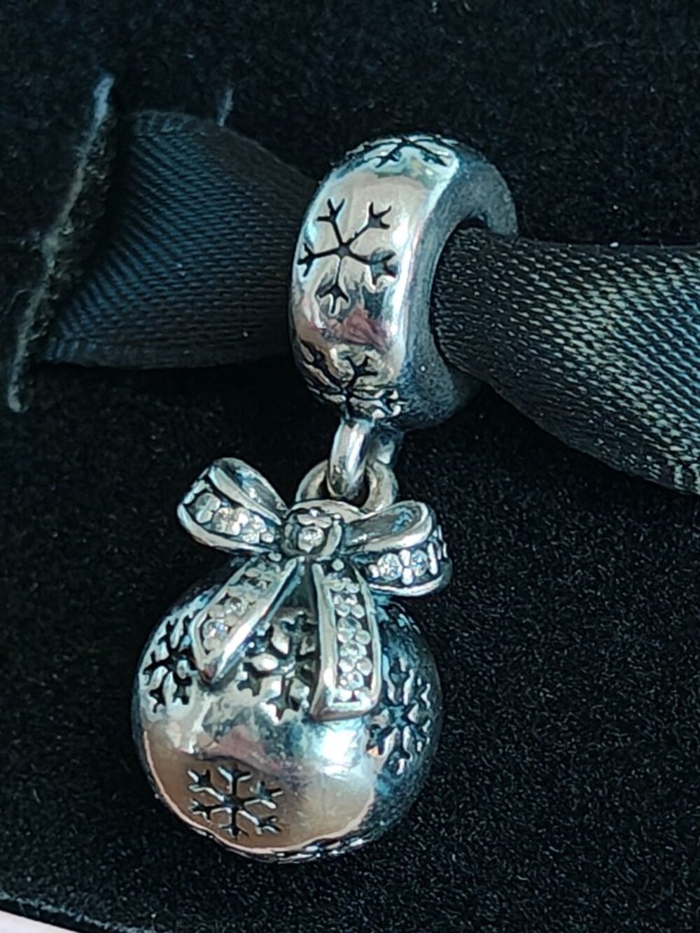 Authentic Pandora Retired Christmas Ornament CZ Dangle Charm 791410CZ